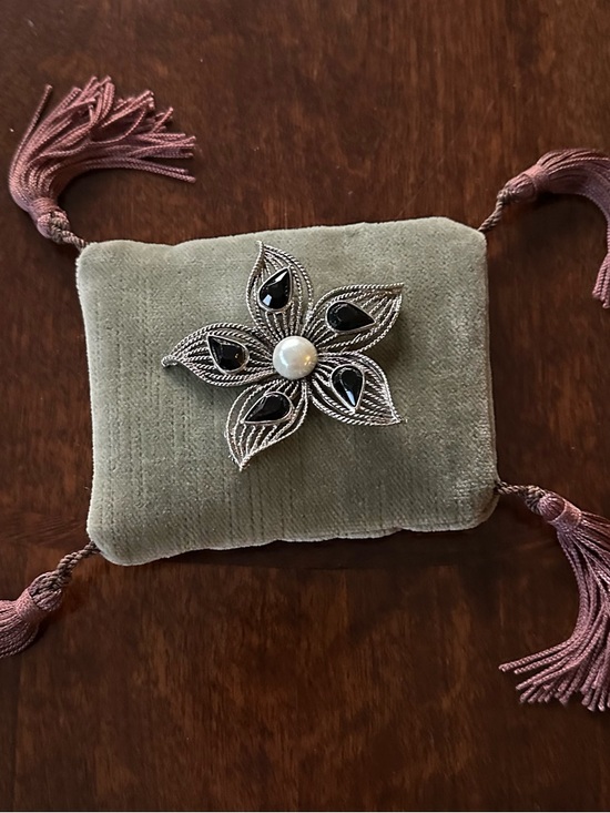 Jewelry - Silver Floral Brooch with Black Stones and Pearl Center